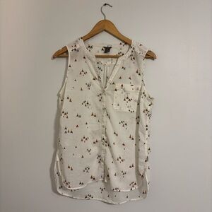 Eddie Bauer Teepee Print Button-Front Tank - Size Large